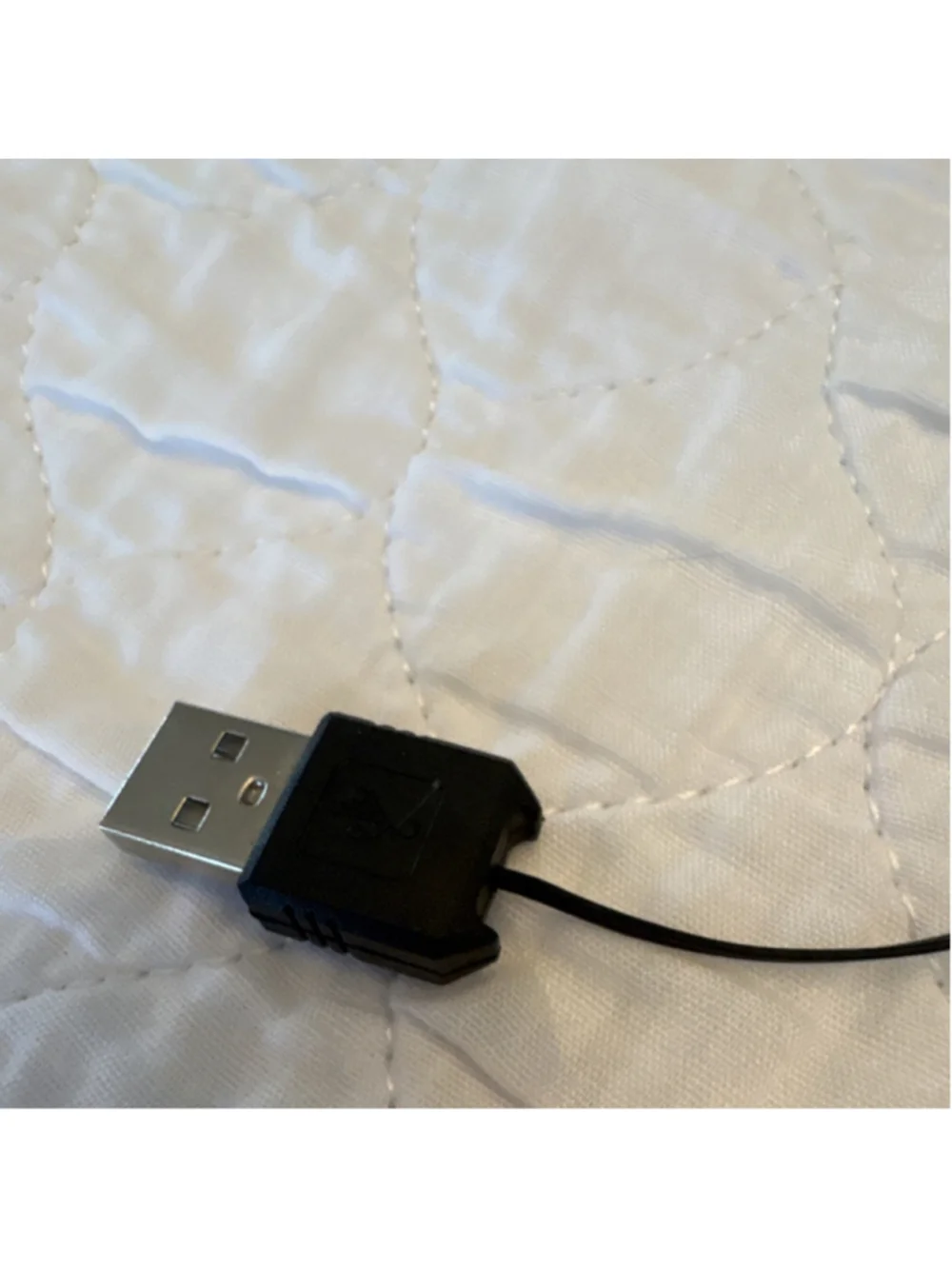 Verbatim 98619 Wired USB Optical Mouse Red Retractable Cable 1000 DPI